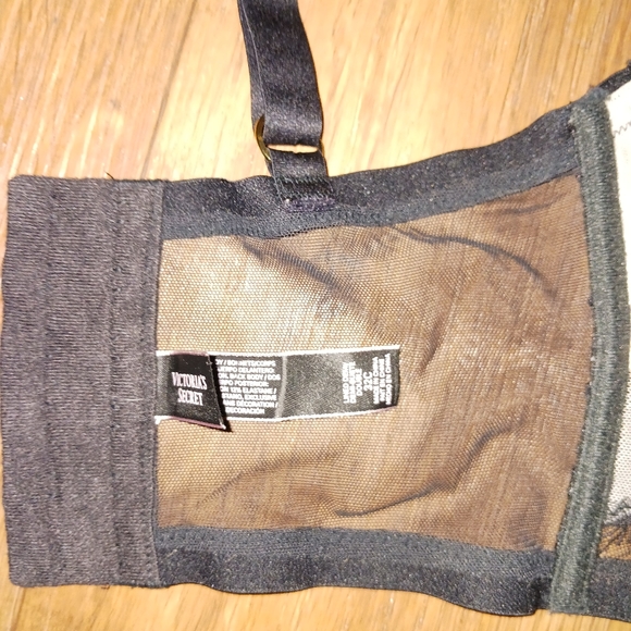 Victoria's Secret Corset Bra 32C - Picture 11 of 15